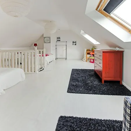 Holiday home Serene For Family With Garden *