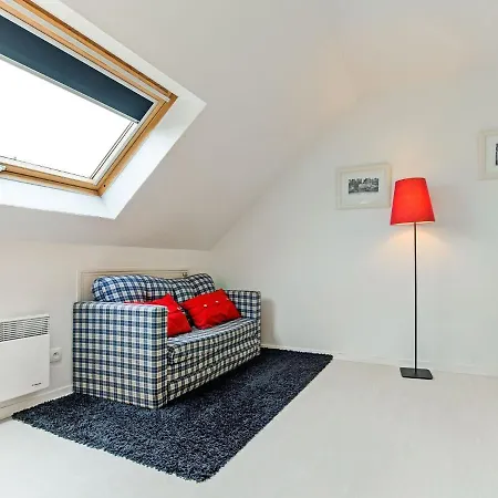 Holiday home Serene For Family With Garden *