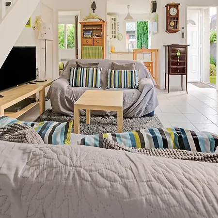Serene For Family With Garden Holiday home